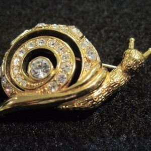 FLASH SALE AUTHENTIC SWAROVSKI SWAN SIGNED GOLDTONE SNAIL BROOCH